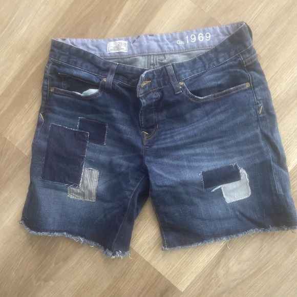 Gap shorts worn a handful of times. Shorts have patch work as purchased. - Picture 1 of 4